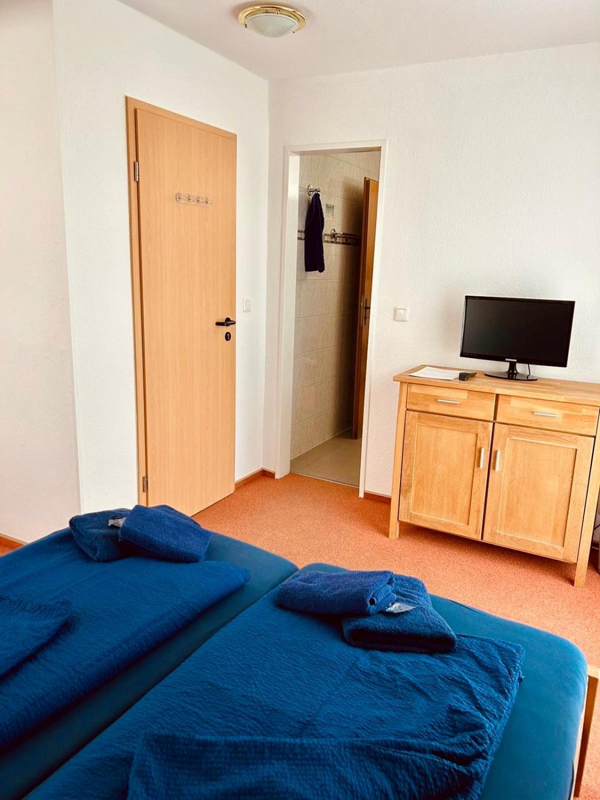 Alter Kornspeicher - Low Budget Zimmer Carolinensiel Buitenkant foto